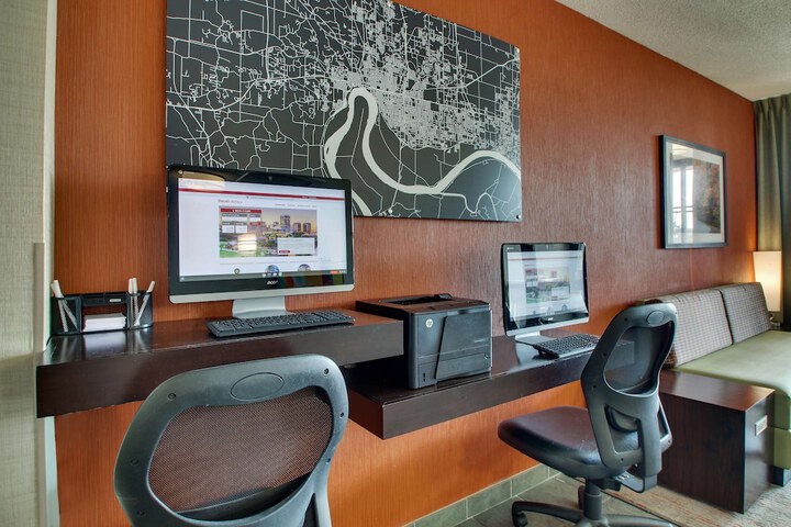 Business Center 68 of 69