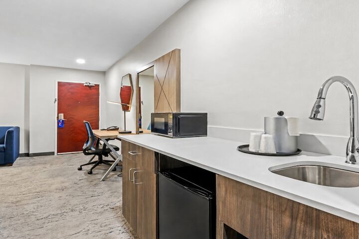 Holiday Inn Express Hotel & Suites FLORENCE NORTHEAST by IHG