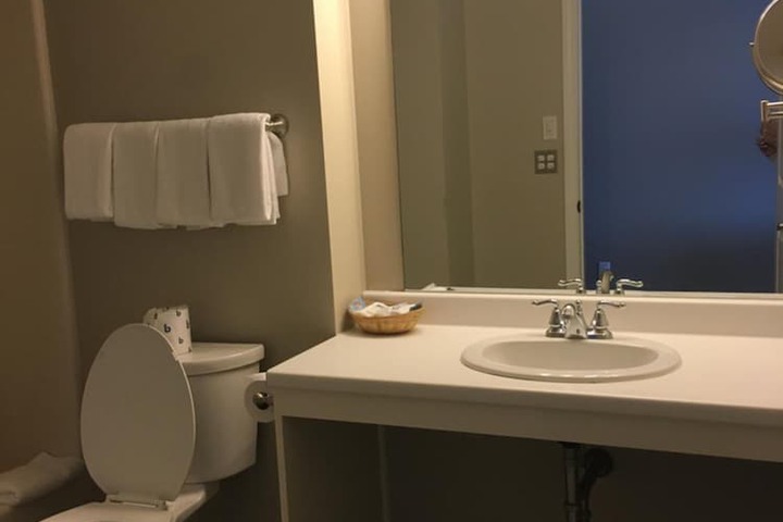 Room 25 of 59