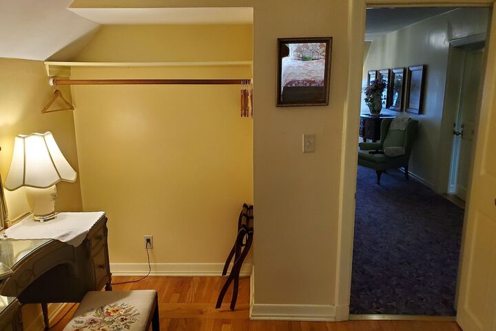 Room 115 of 184