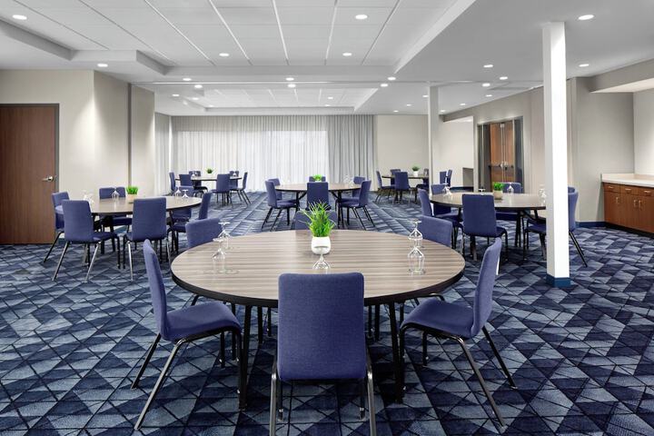 Courtyard by Marriott Lansing Downtown