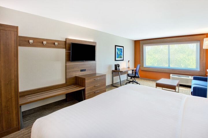 Room 25 of 37
