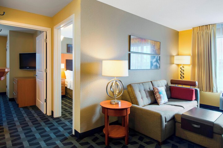 Room 21 of 32