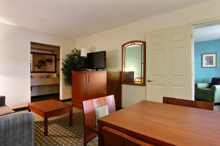 Room 51 of 87