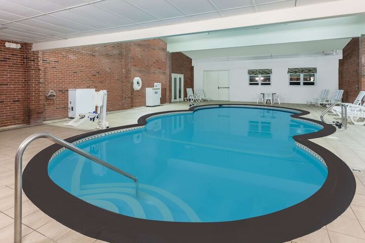 Pool 6 of 20