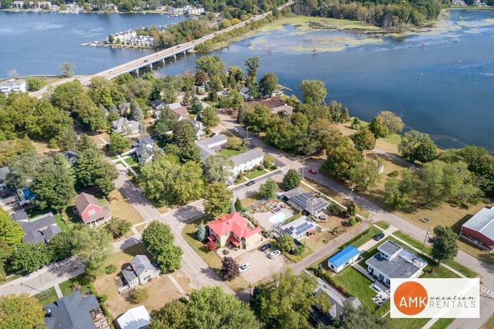 Lake Life Getaway - Condo Near Downtown