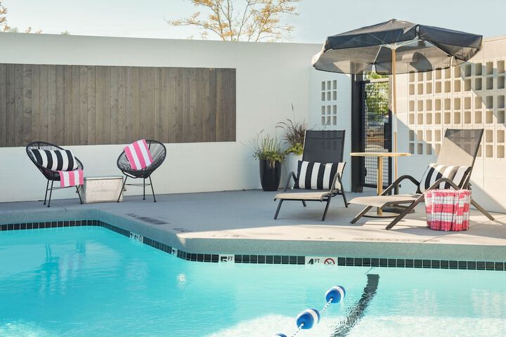 Pool 6 of 42