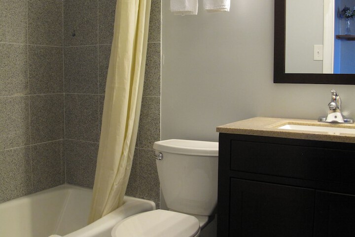 Room 17 of 46