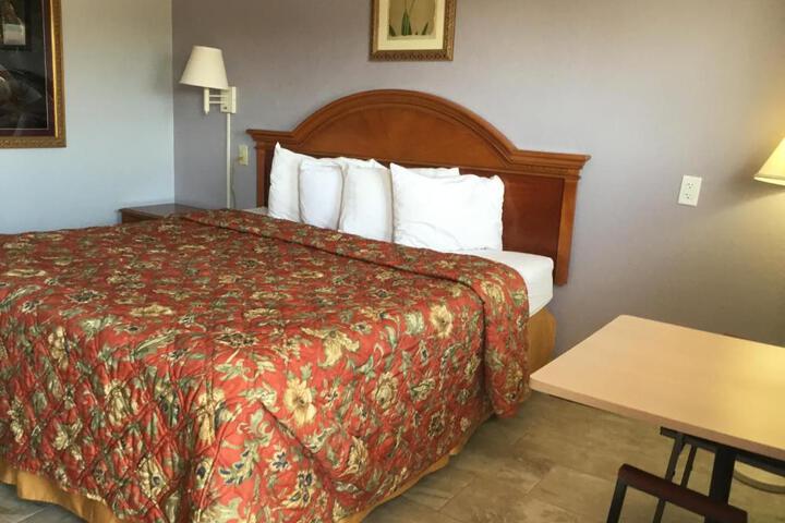 Budget Inn Plainview