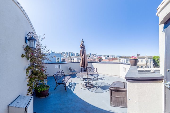 Sundeck 46 of 52