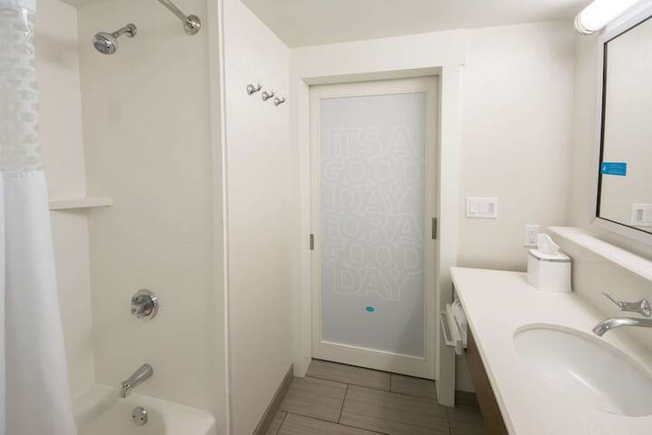 Room 34 of 49