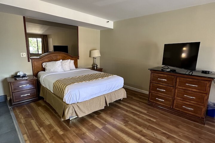 Travelodge by Wyndham Reno Downtown