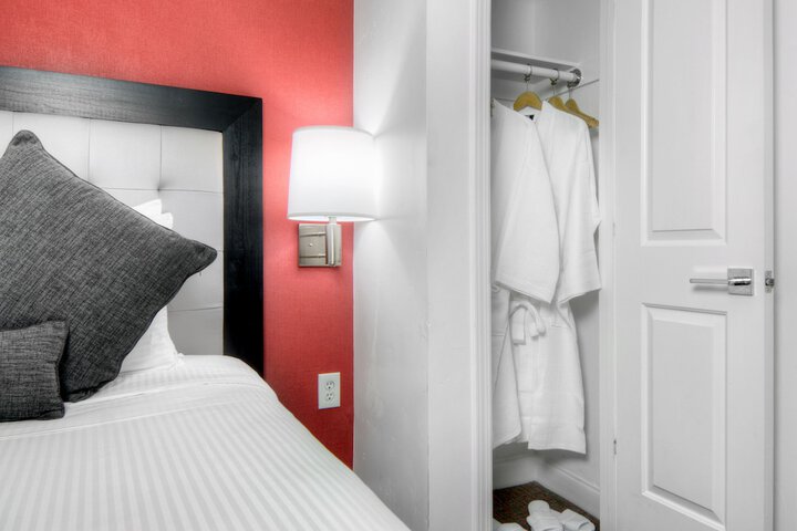 Room 15 of 49