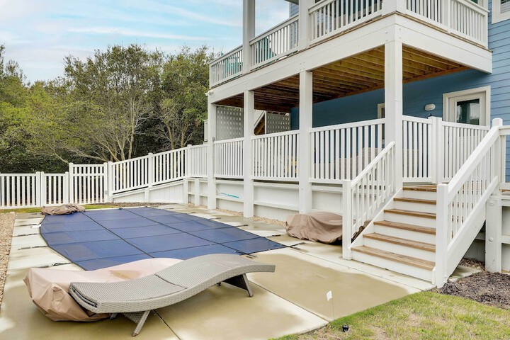 Corolla Vacation Rental w / Pool Walk to Beach!