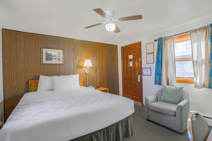 Room 16 of 48