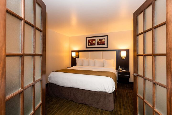 Room 15 of 68