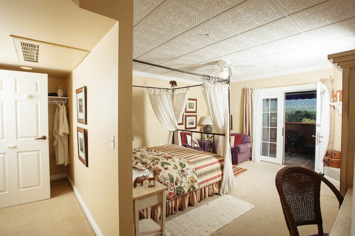 Room 35 of 90