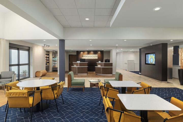 Courtyard by Marriott Dallas-Fort Worth / Bedford
