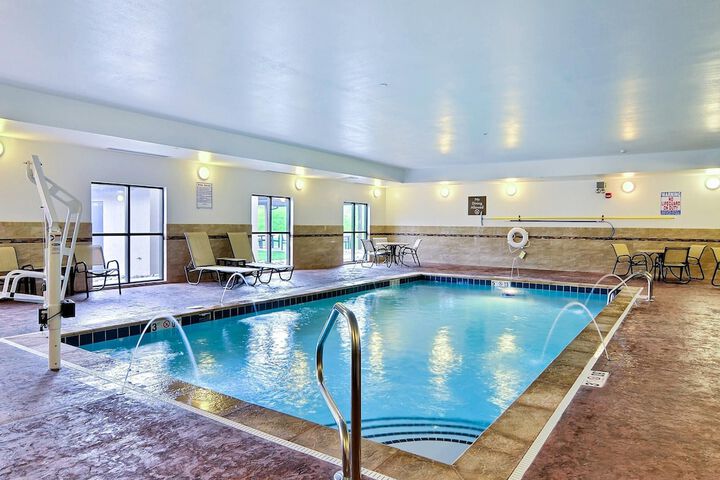 Comfort Suites Uniontown