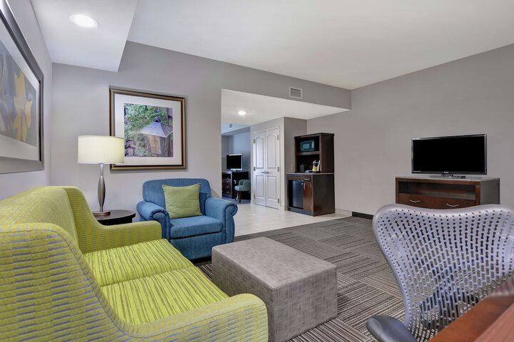 Hilton Garden Inn Fayettevile