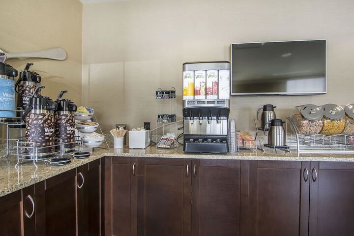 Breakfast/Coffee Service 48 of 54