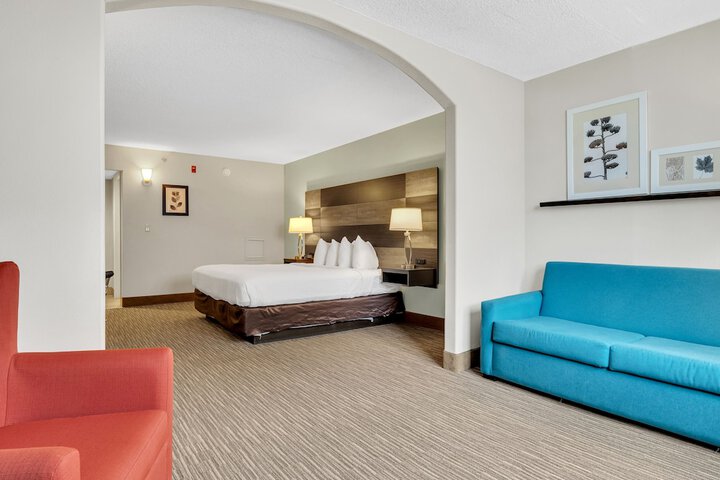 Room 45 of 76