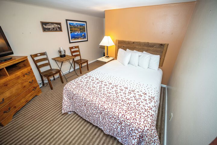 Room 25 of 113