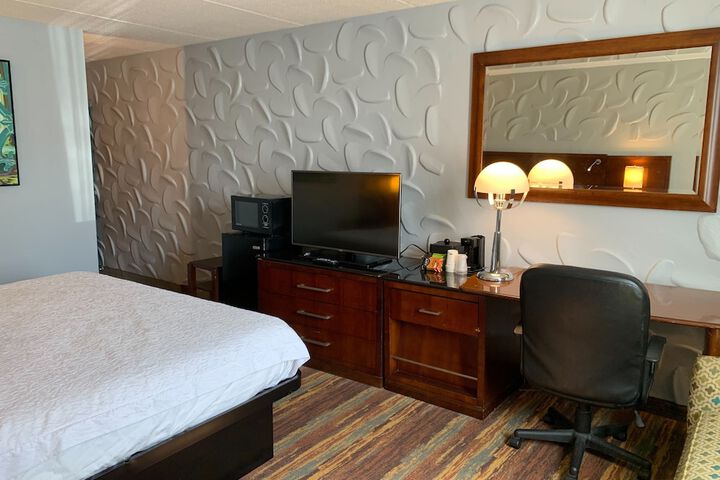 Room 18 of 33