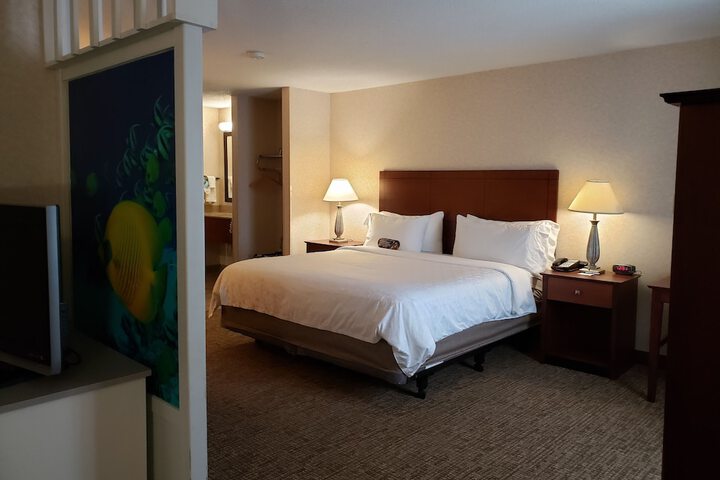Room 15 of 37