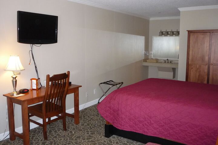Room 7 of 14