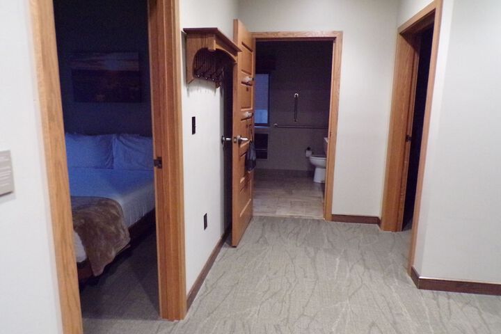 Room 72 of 124