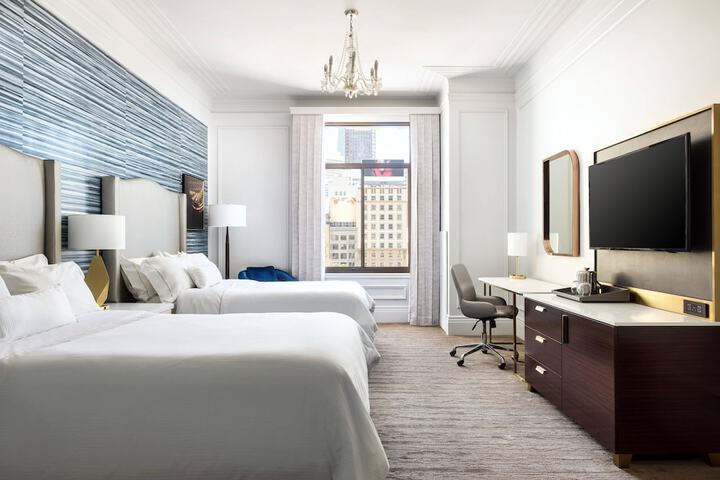 Room 28 of 135