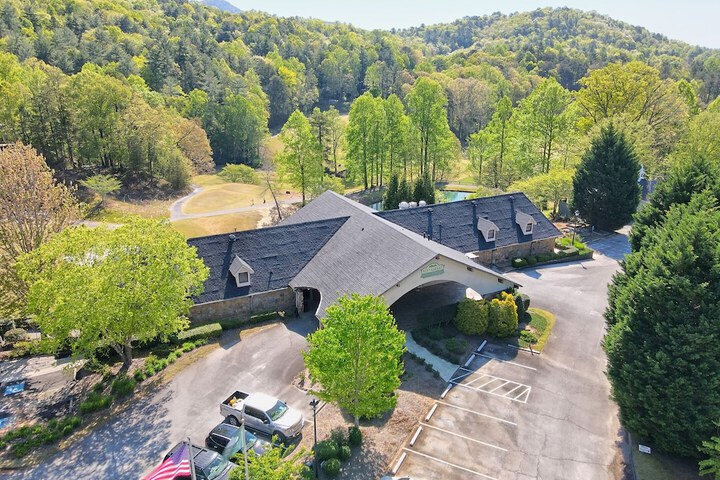 Kingwood Resort