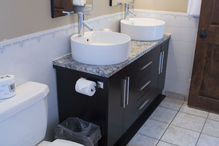 Aspen Village Inn