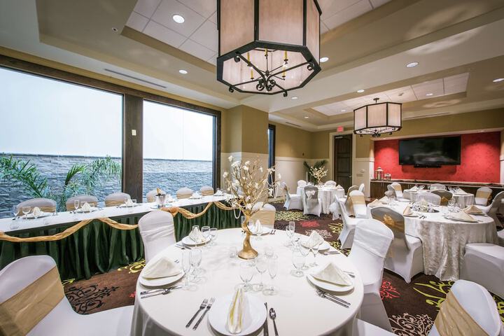 Hilton Garden Inn Rochester Downtown NY