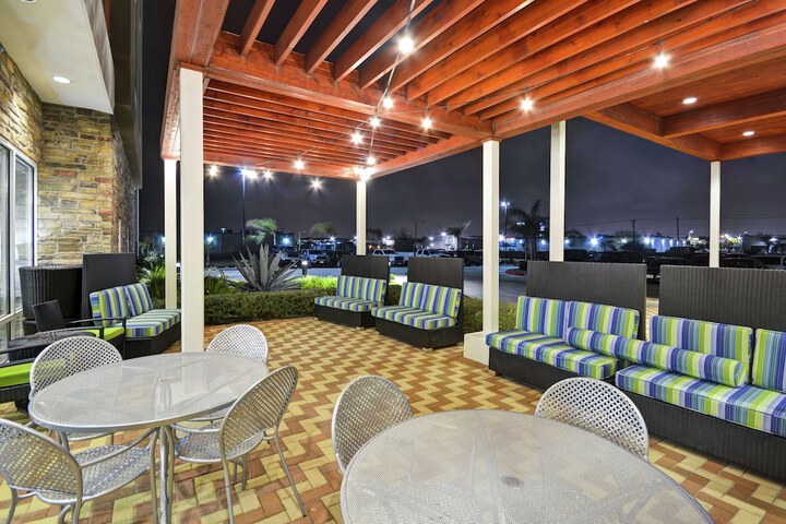 Terrace/Patio 53 of 55