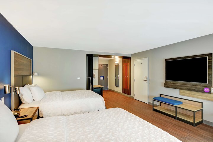 Room 14 of 35