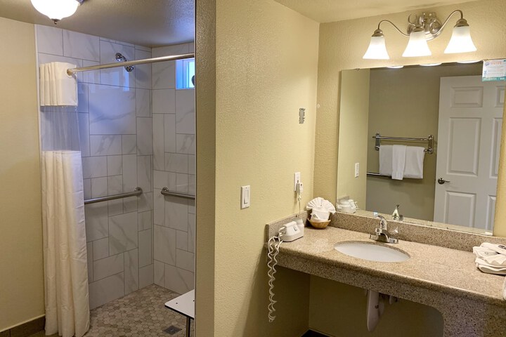 Room 14 of 29