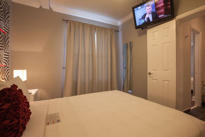 Room 22 of 43