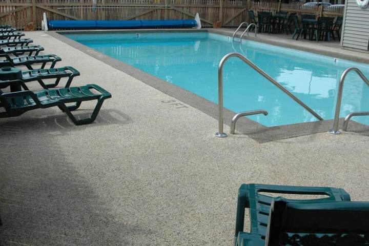 Pool 8 of 50