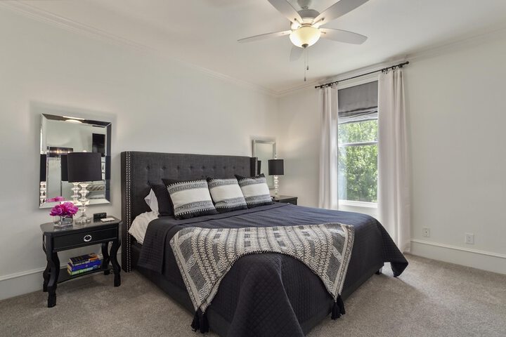 Room 11 of 24