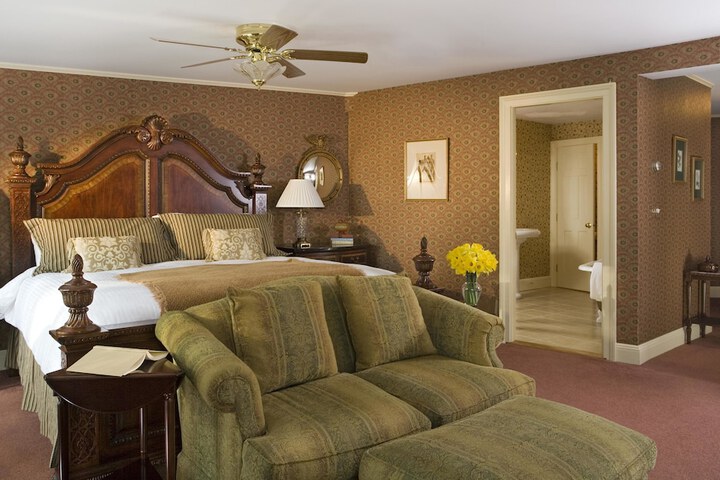 Room 20 of 33