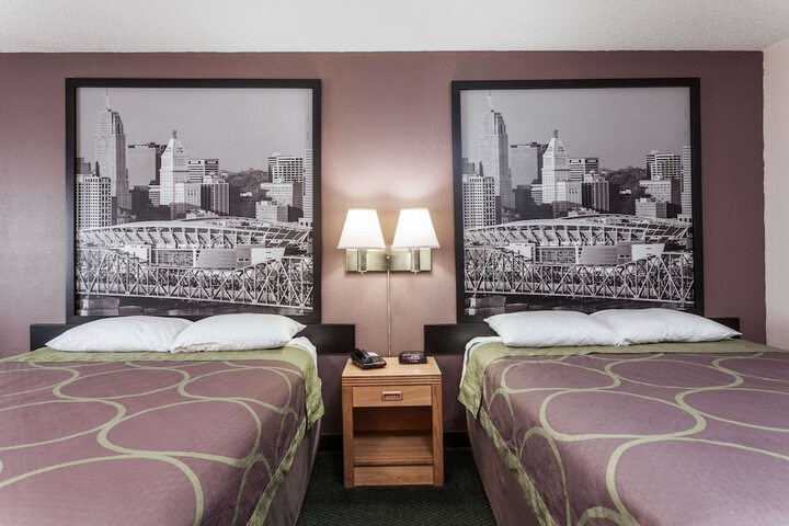 Room 8 of 13