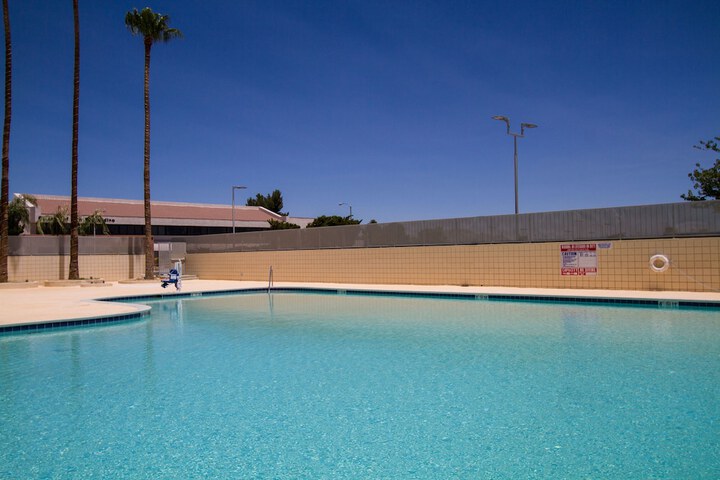 Pool 10 of 67