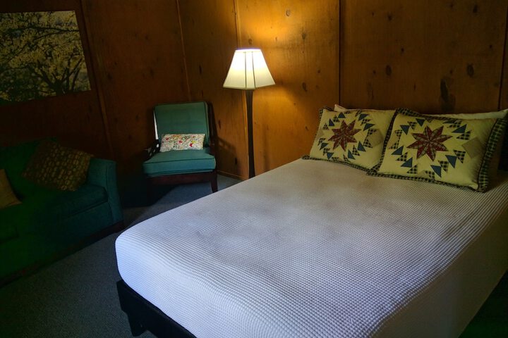Room 23 of 53
