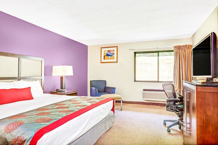 Room 6 of 17