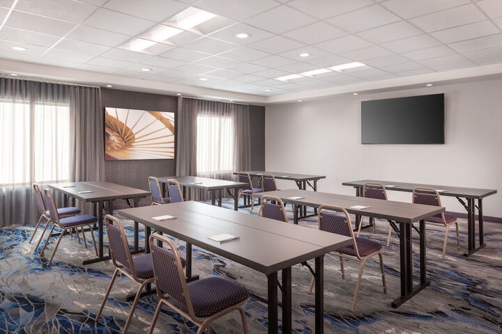 Fairfield Inn & Suites by Marriott Fresno North / Shaw Avenue