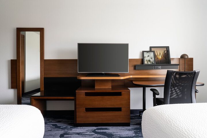 Room 15 of 25