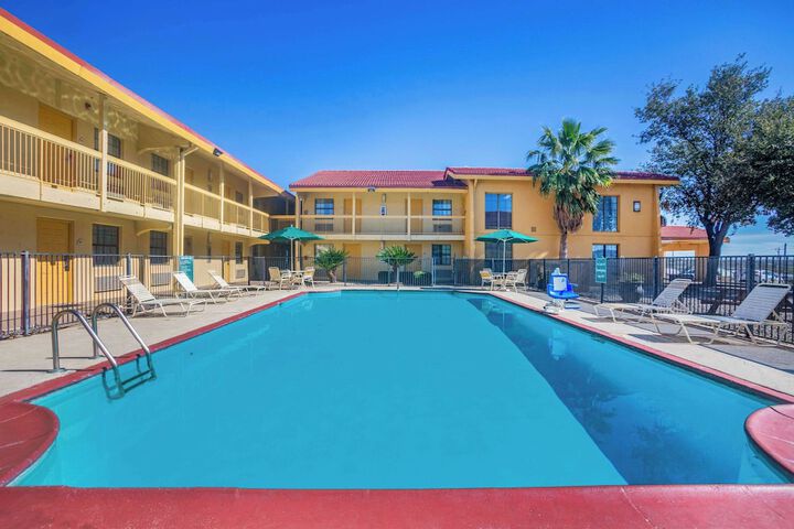 Pool 3 of 28