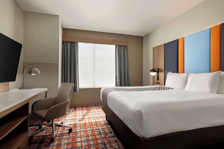 La Quinta Inn & Suites by Wyndham Oxford - Anniston